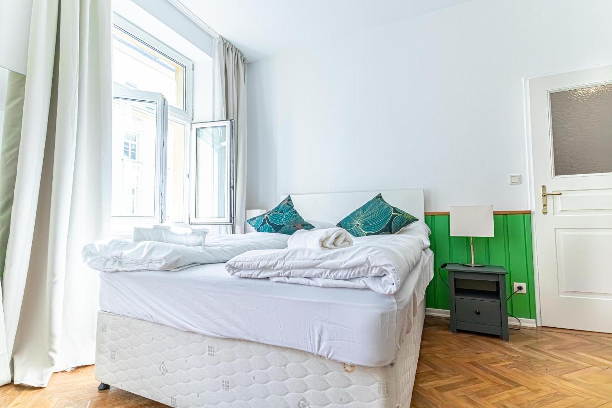 Convenient 3-br Shared Apt, 15 Min To Landstrasse Hub Apartament