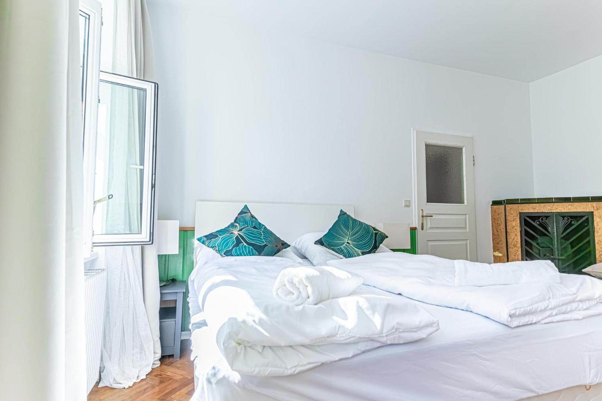 Convenient 3-br Shared Apt, 15 Min To Landstrasse Hub Apartament *