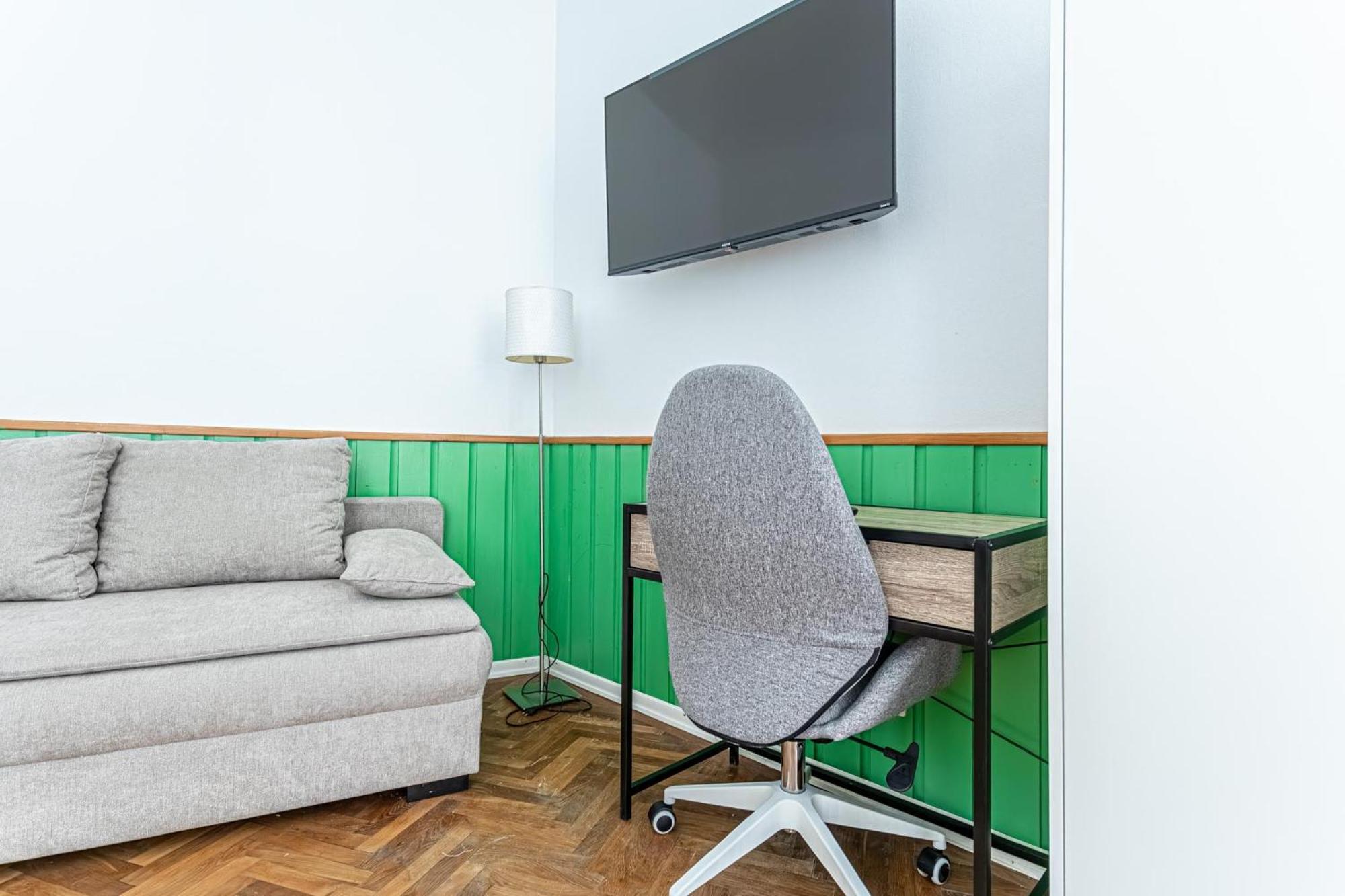Convenient 3-br Shared Apt, 15 Min To Landstrasse Hub * Viena