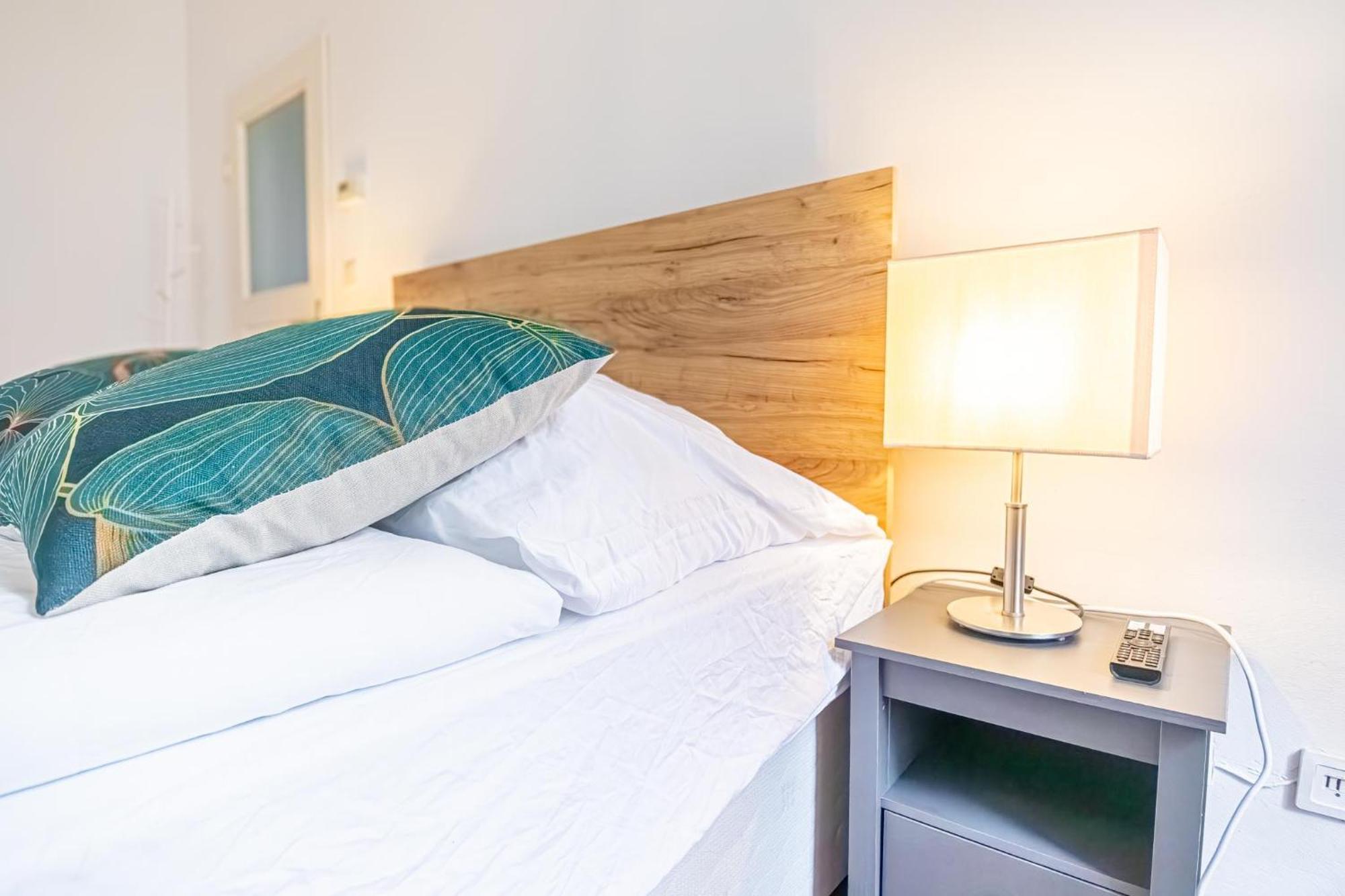 Apartament Convenient 3-br Shared Apt, 15 Min To Landstrasse Hub *